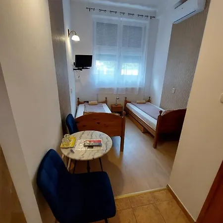 Palma Vendeghaz Σέγκεντ